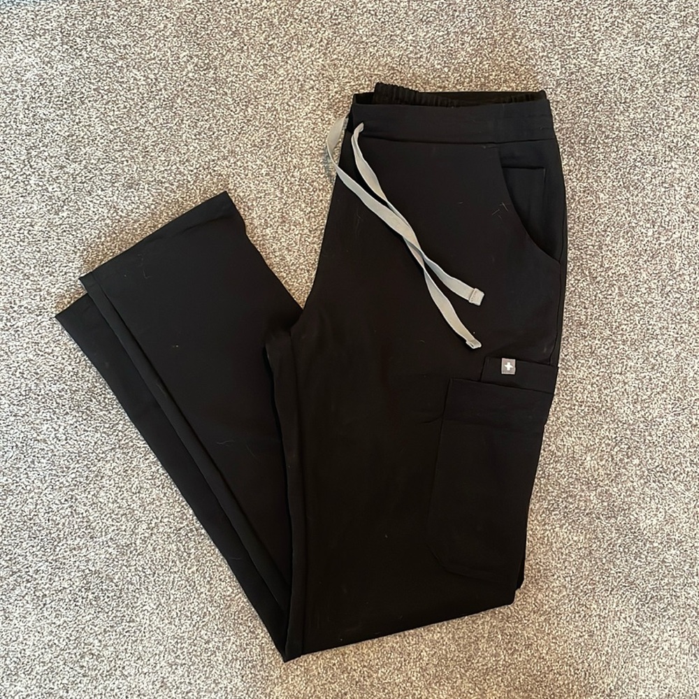 Figs Yola Skinny scrub pants. Black. Size S